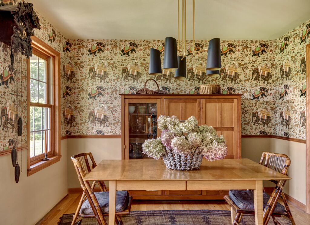 Mind the Gap Wallpaper