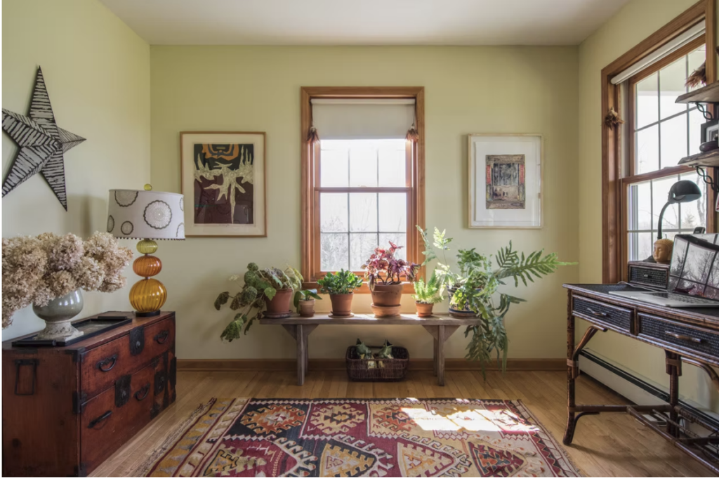 Yellow Green Home office